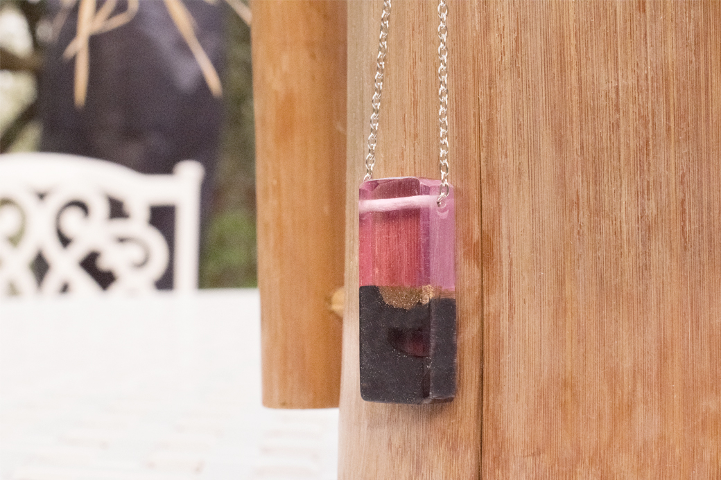 Collana in legno e resina WoodPink collana resina rosa