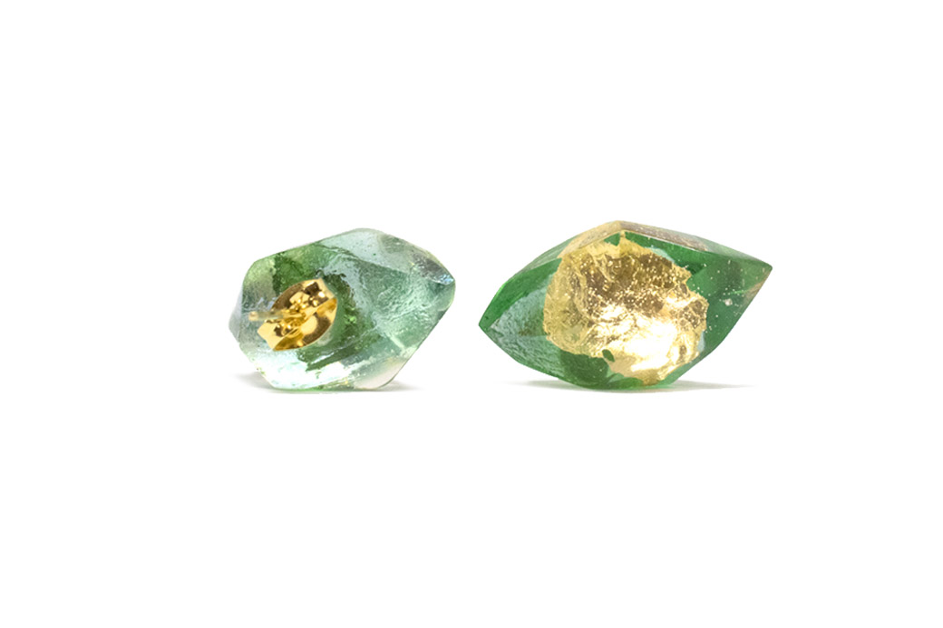 orecchini in resina green & gold monachella Orecchini artigianali siciliani verdi e oro